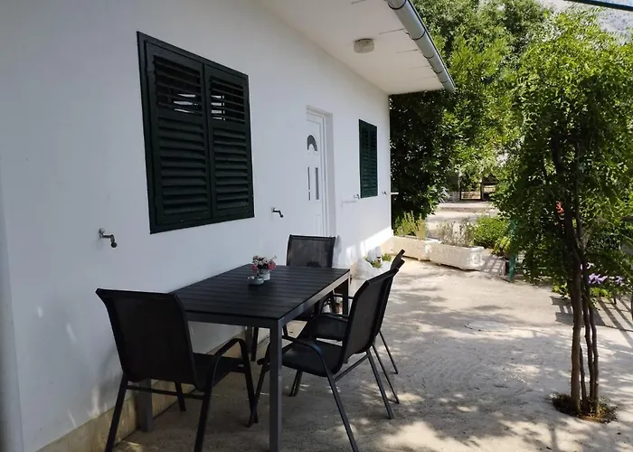 House B - With Spacious Terrace And Beautiful View Omiš