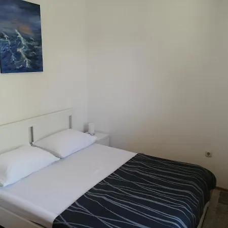 House B - With Spacious Terrace And Beautiful View * Omiš