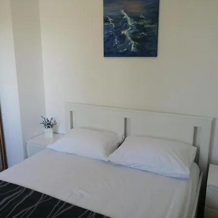 公寓 House B - With Spacious Terrace And Beautiful View 奥米什