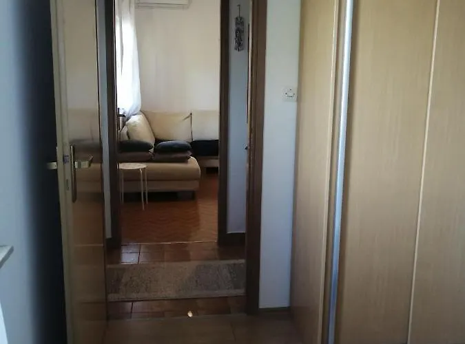 House B - With Spacious Terrace And Beautiful View *